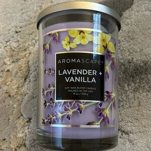 Lavender vanilla scented candle!